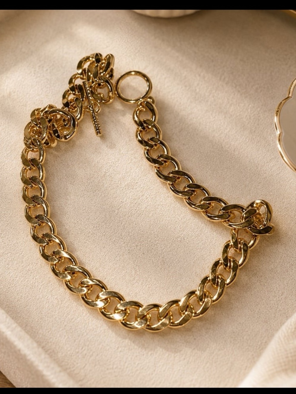 🖤NWOT*FASHION NOVA Toggled In Necklace - Gold